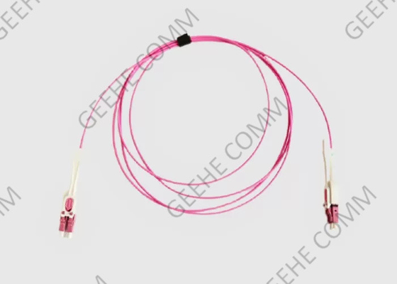 Uniboot mit Gegentaktvorsprung LC/LC betreiben 2.0mm OFNP Faser-Flecken-Kabels