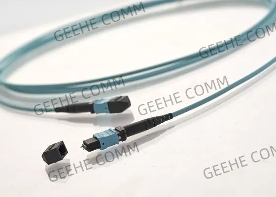 12 Kern-Mann zu weiblichem LWL - Kabel LSZH OM3 MPO