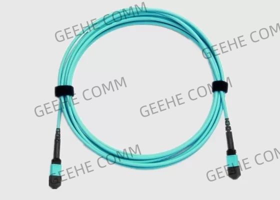 12 Kern-Mann zu weiblichem LWL - Kabel LSZH OM3 MPO